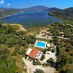 Vliho Bay & * Γένι
