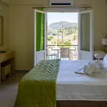 Vliho Bay & * Γένι