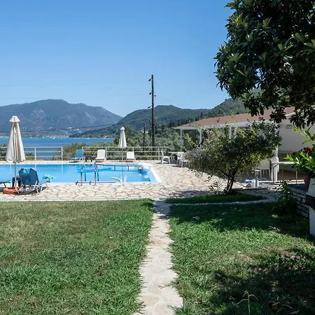 דירה Vliho Bay & Yénion